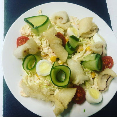 Салат с кальмаром